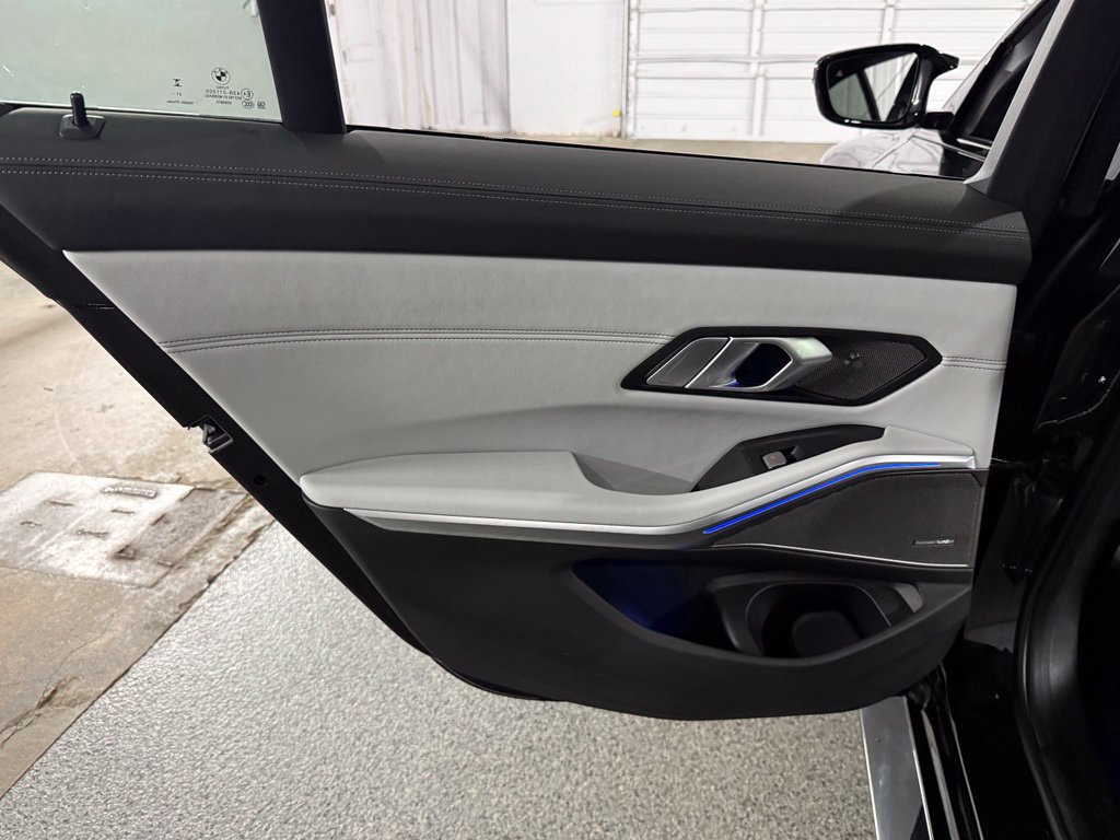 Used 2022 BMW M3 RWD image 26