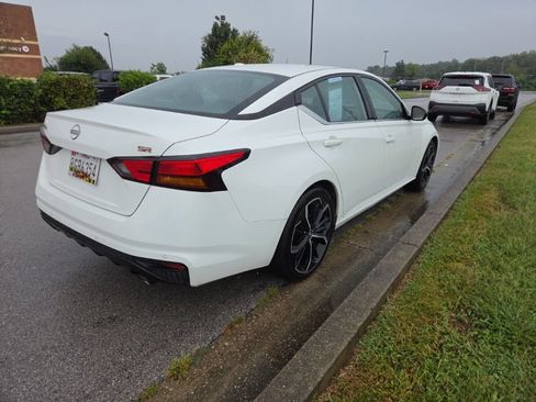 Used 2024 Nissan Altima 2.5 SR FWD image 3