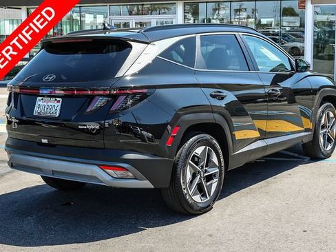 Certified 2025 Hyundai Tucson SEL AWD/4WD image 6