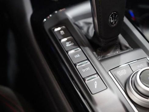 Used 2024 Maserati Levante GT Ultima image 31