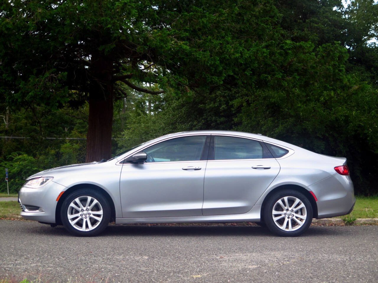Used 2015 Chrysler 200 Limited w/ Convenience Group FWD image 28