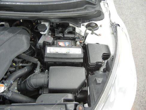 Used 2013 Hyundai Veloster image 46