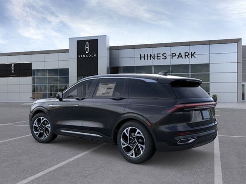 New 2026 Lincoln Nautilus Premier w/ Equipment Group 102A AWD/4WD image 4
