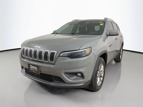 Used 2021 Jeep Cherokee Latitude Plus AWD/4WD image 4