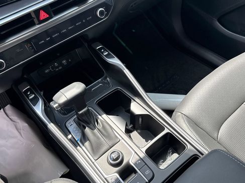 Certified 2025 Kia Sorento S w/ Panoramic Sunroof Package FWD image 30