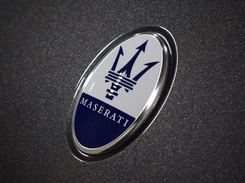 New 2025 Maserati Grecale Folgore image 3