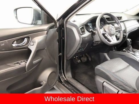 Used 2017 Nissan Rogue S AWD/4WD image 8