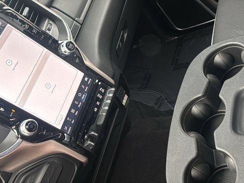 Used 2024 RAM 2500 Laramie image 35