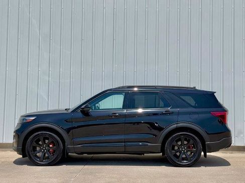 Certified 2023 Ford Explorer ST w/ Equipment Group 401A AWD/4WD image 3