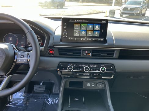 Certified 2025 Honda Pilot EX-L image 25