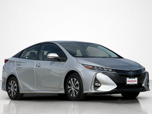 Certified 2021 Toyota Prius Prime Limited w/ Carpet Mat Package (TMS) image 7