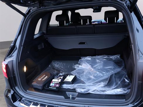 New 2025 Mercedes-Benz GLB 250 4MATIC image 17