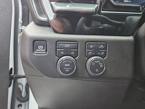 Used 2025 Chevrolet Silverado 1500 LT w/ Safety Package image 19