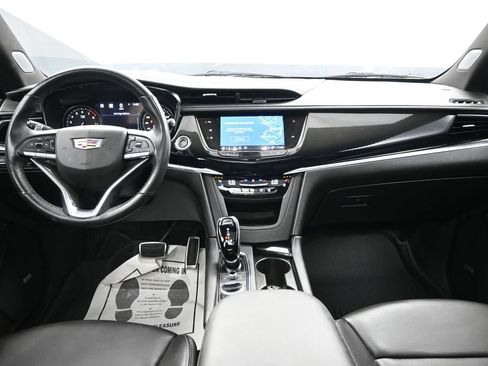 Used 2023 Cadillac XT6 Sport w/ Technology Package AWD/4WD image 33
