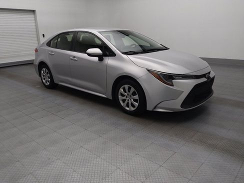 Used 2021 Toyota Corolla LE image 11