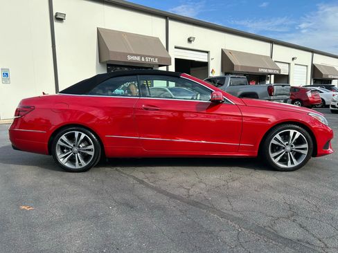 Used 2016 Mercedes-Benz E 400 Cabriolet image 2