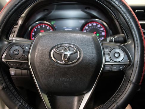Used 2020 Toyota Camry XSE FWD image 28