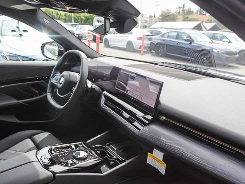 New 2026 BMW 530i w/ Convenience Package RWD image 16