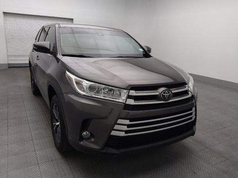 Used 2018 Toyota Highlander Plus FWD image 14