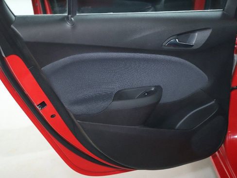 Used 2017 Chevrolet Cruze LT image 10