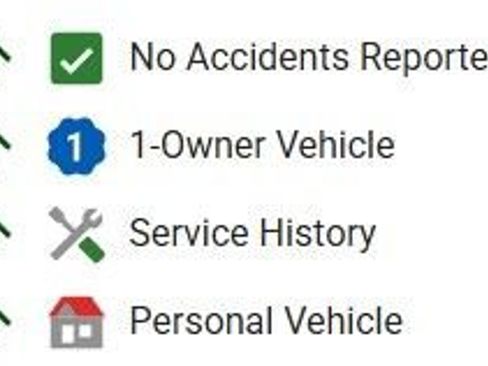 Used 2017 Cadillac XT5 Platinum w/ Driver Assist Package AWD/4WD image 2