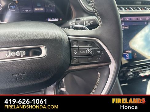 Used 2024 Jeep Grand Cherokee Limited AWD/4WD image 18