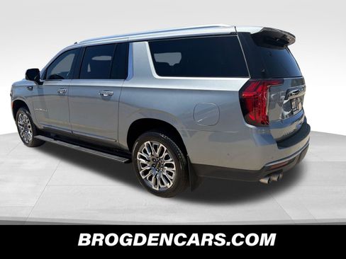 Used 2024 GMC Yukon XL Denali Ultimate AWD/4WD image 6