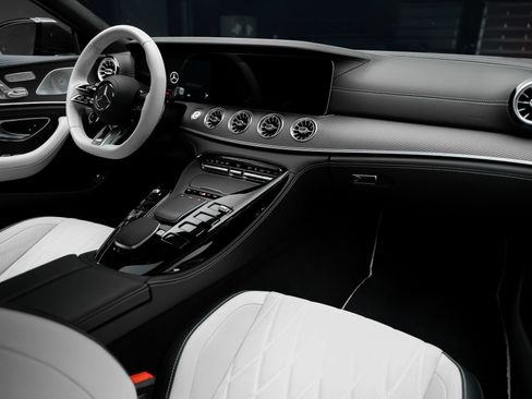 Used 2024 Mercedes-Benz AMG GT 63 S image 68