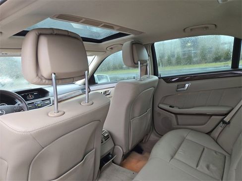 Used 2013 Mercedes-Benz E 350 Sedan image 27
