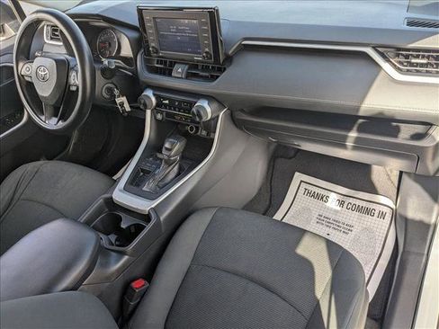 Used 2021 Toyota RAV4 LE image 20