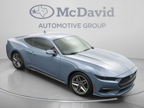Used 2025 Ford Mustang Coupe RWD image 32