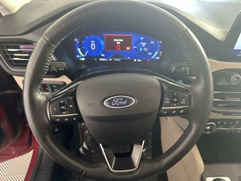 Used 2021 Ford Escape SEL w/ Technology Package AWD/4WD image 14