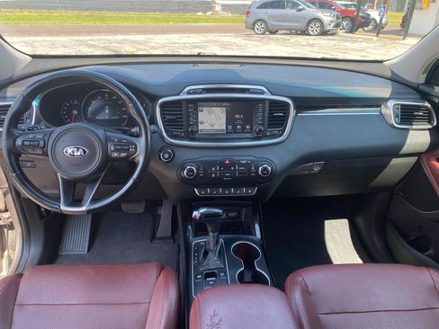 Used 2017 Kia Sorento SX FWD image 13