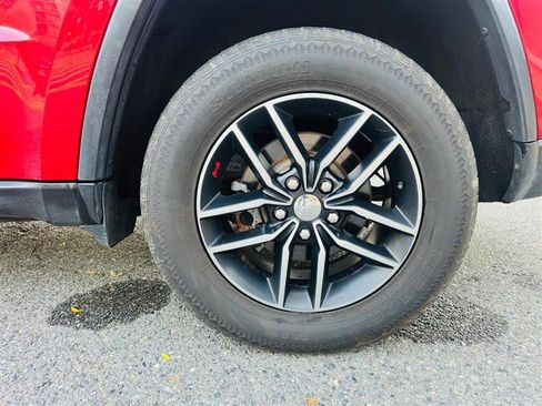 Used 2017 Jeep Grand Cherokee Trailhawk image 14