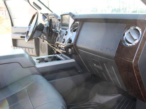 Used 2016 Ford F250 Platinum image 21