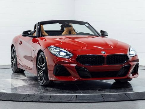 Certified 2022 BMW Z4 M40i w/ Premium Package image 4