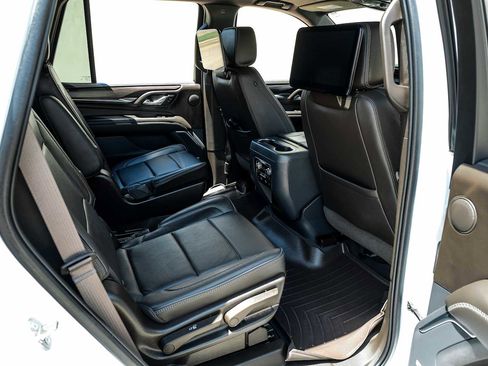 Used 2021 GMC Yukon Denali w/ Denali Premium Package AWD/4WD image 36