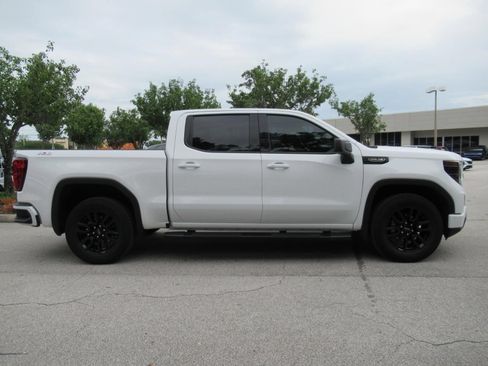 Used 2024 GMC Sierra 1500 Elevation w/ LPO, Elevation Black Package AWD/4WD image 2