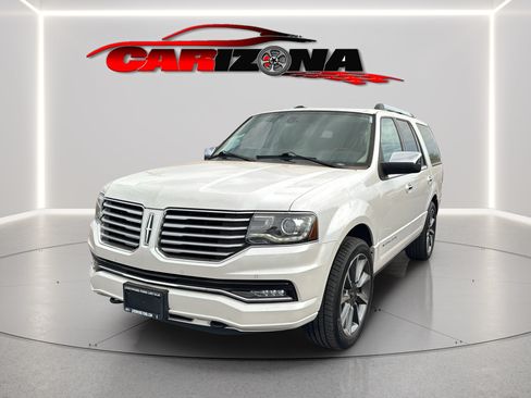 Used 2017 Lincoln Navigator Reserve AWD/4WD image 12