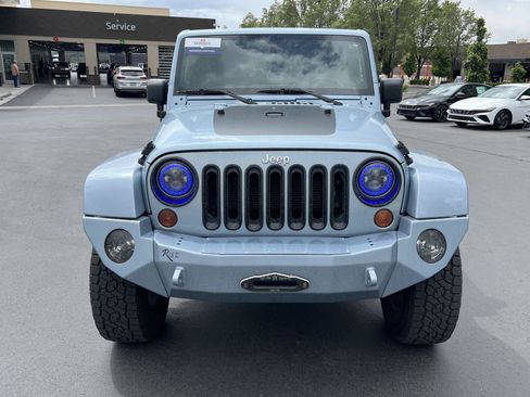 Used 2012 Jeep Wrangler Unlimited Sahara AWD/4WD image 3