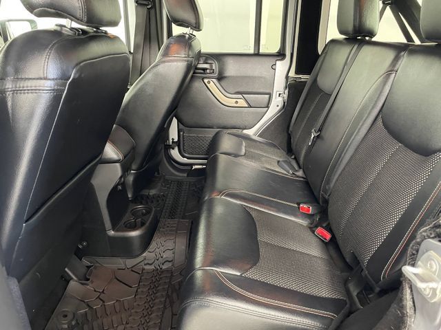 Used 2017 Jeep Wrangler Unlimited Sahara AWD/4WD image 15
