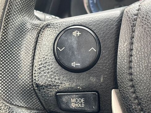 Used 2017 Toyota Corolla LE image 18