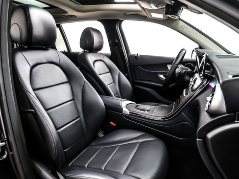 Certified 2022 Mercedes-Benz GLC 300 image 8