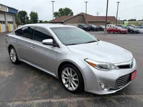 Used 2013 Toyota Avalon Limited FWD image 1