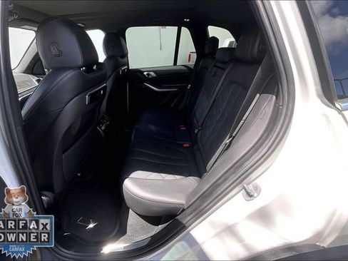 Used 2024 BMW X5 xDrive40i w/ Parking Assistance Package AWD/4WD image 24