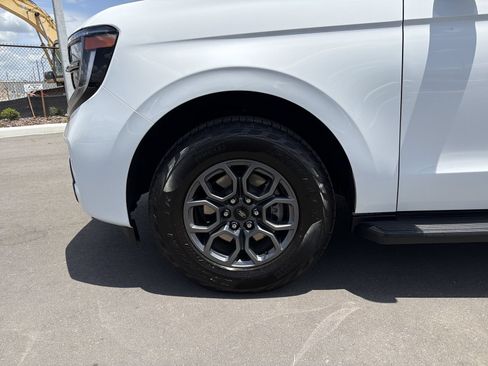 Used 2025 Ford Expedition Max Active RWD image 33