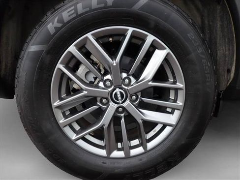 Used 2023 Nissan Rogue S AWD/4WD image 7
