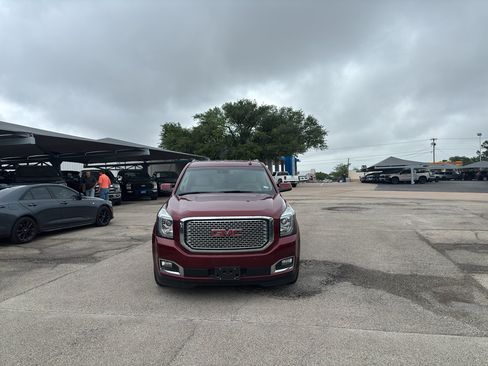 Used 2016 GMC Yukon Denali w/ Open Road Package AWD/4WD image 2