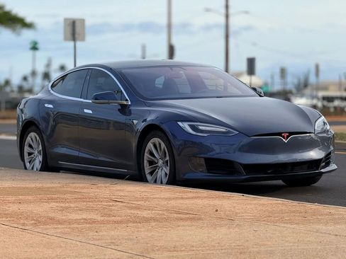 Used 2017 Tesla Model S 60 image 6