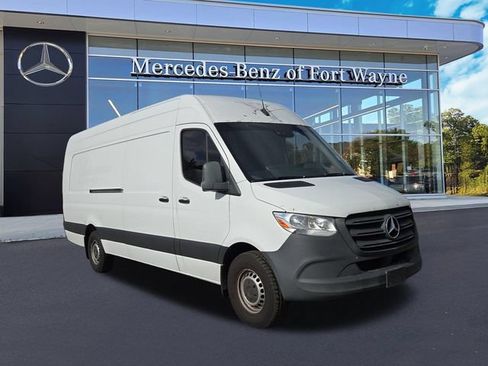 Used 2022 Mercedes-Benz Sprinter 2500 image 1